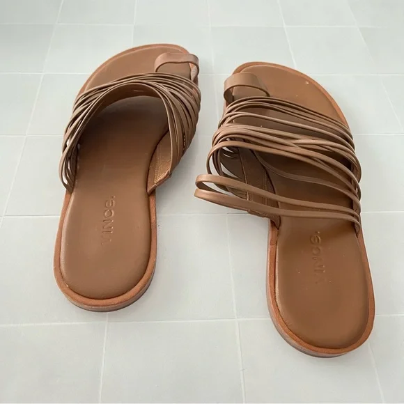 Vince Penrose Toe loop sandals. Size 7 EUR 37 tan flat strappy - Picture 3 of 6